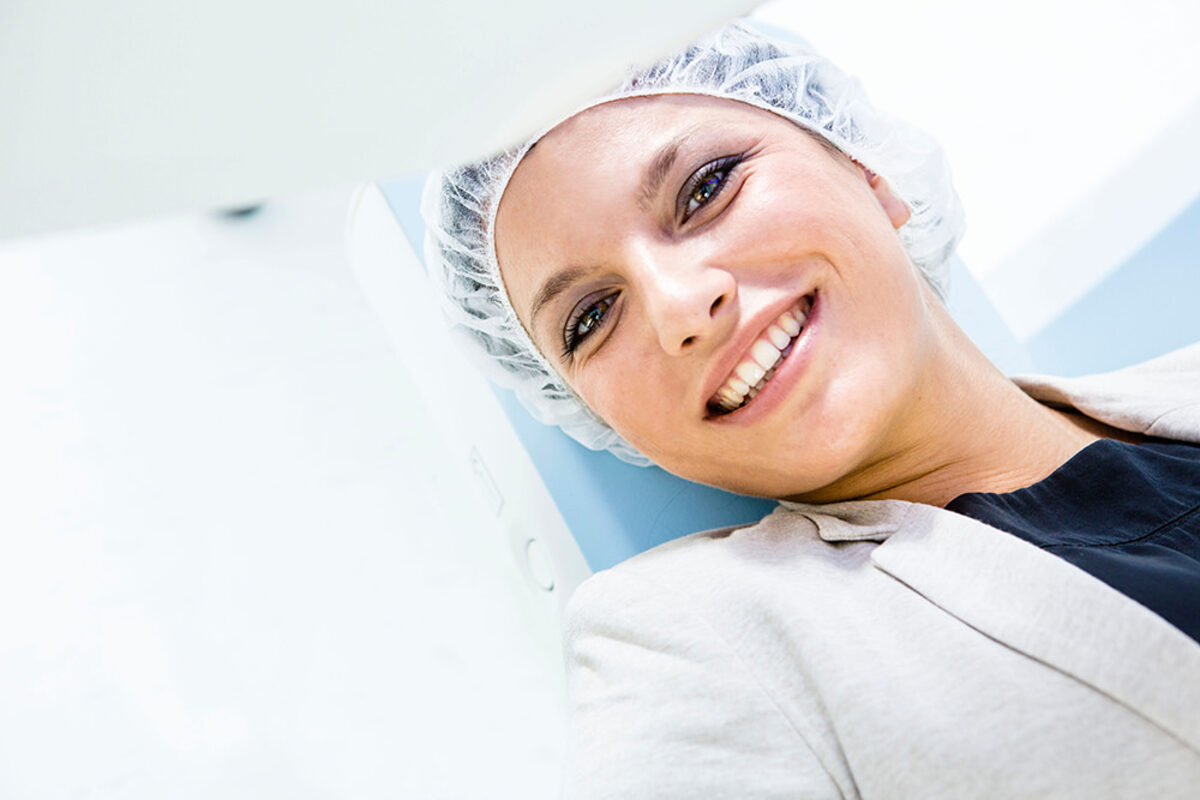 Lächelnde Patientin