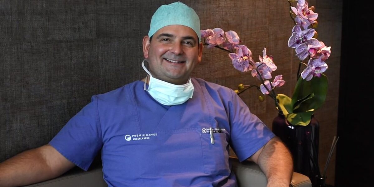 Dr. Detlev Breyer vor seiner eigenen Augenlaser-OP.